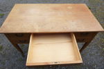 Skrivbord. B207