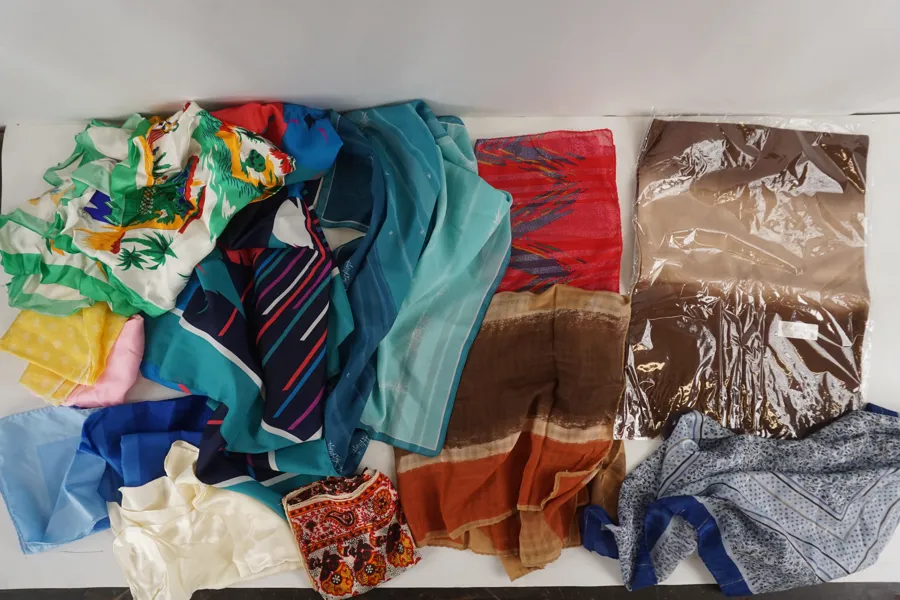 Foulard / scarf. A1630/