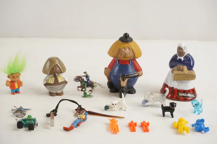 Keramikfigurer,  Kurt Nilsson, Kringel Anna mm. A51/