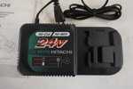 Hitachi batteriladdare UC24YFB - 24V. D57/