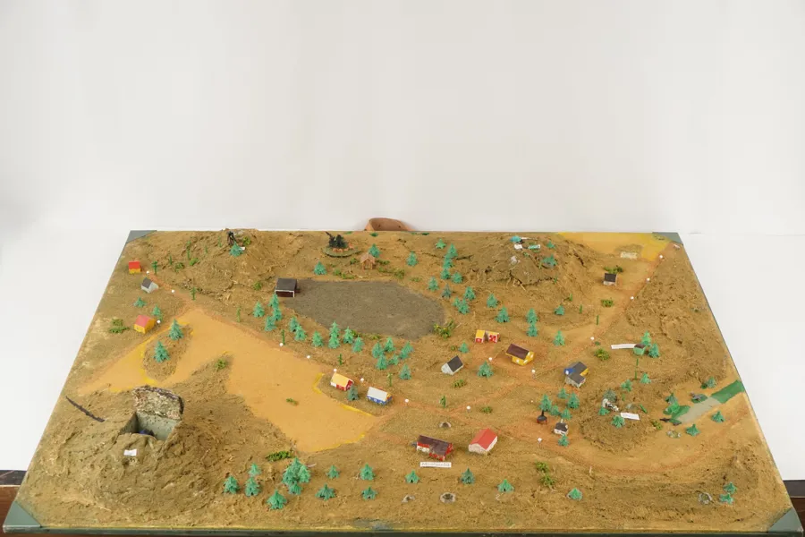 Modell miniatyr landskap.  D41/