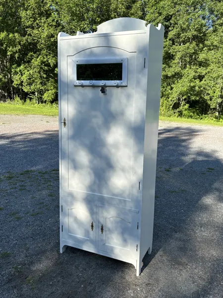 Vit garderob B257