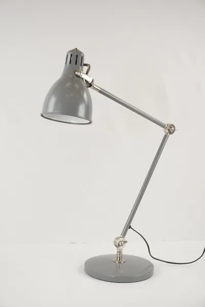 IKEA Aröd Bordslampa. M2
