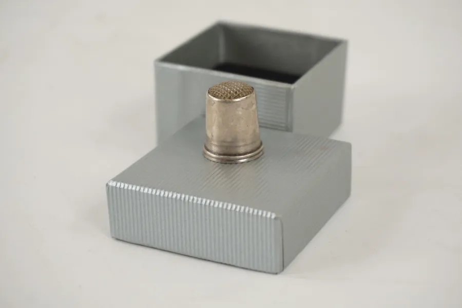 Fingerborg silver. A15
