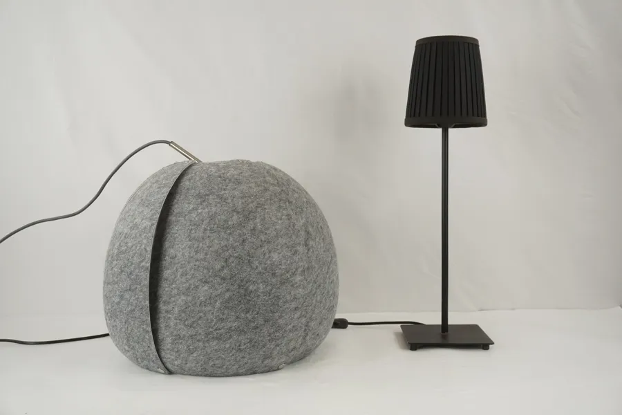 Taklampa och golvlampa. Bc18