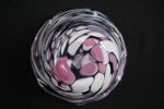 Rosa-vit skål. G32
