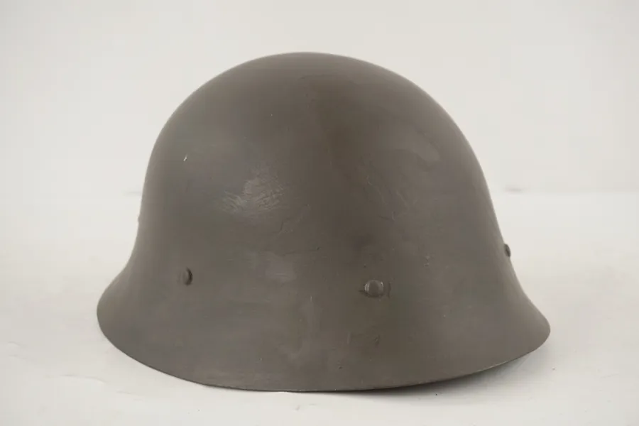 Svensk militärhjälm. A84