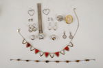 Armbandsur, halsband mm smycken. A153