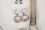 Armbandsur, halsband mm smycken. A153