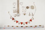 Armbandsur, halsband mm smycken. A153
