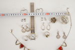 Armbandsur, halsband mm smycken. A153