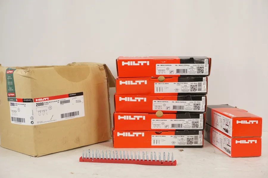 ca:1500 Hilti-skruvar. D48/