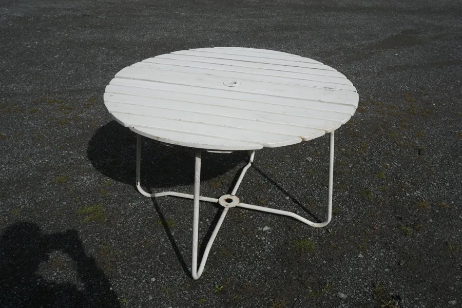 Uppfällbar bord. B203