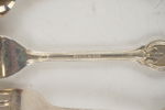 Nysilver bestick & tygbehållare 1783g. A194