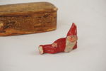 Snusdosa & tomtefigur. A196