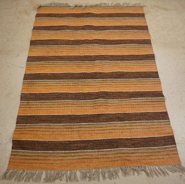 Plastmatta brun/orange 114x150. B231