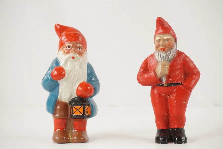 2st tomtefigurer. G63