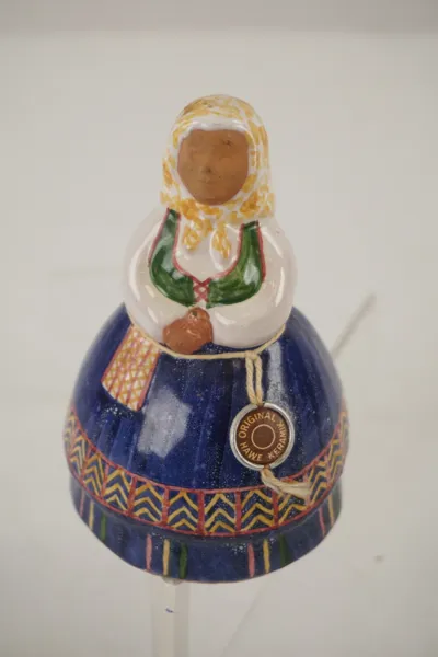 Hawe keramik figur kvinna. G92/