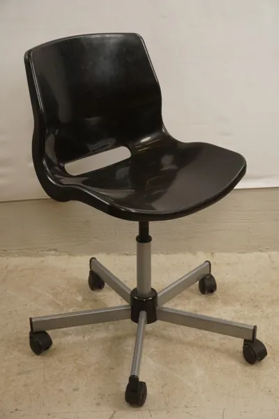 IKEA SNILLE Snurrstol svart. B471/