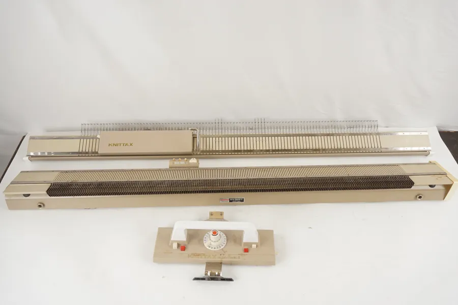 Knittax automatic II Stickmaskin. B263