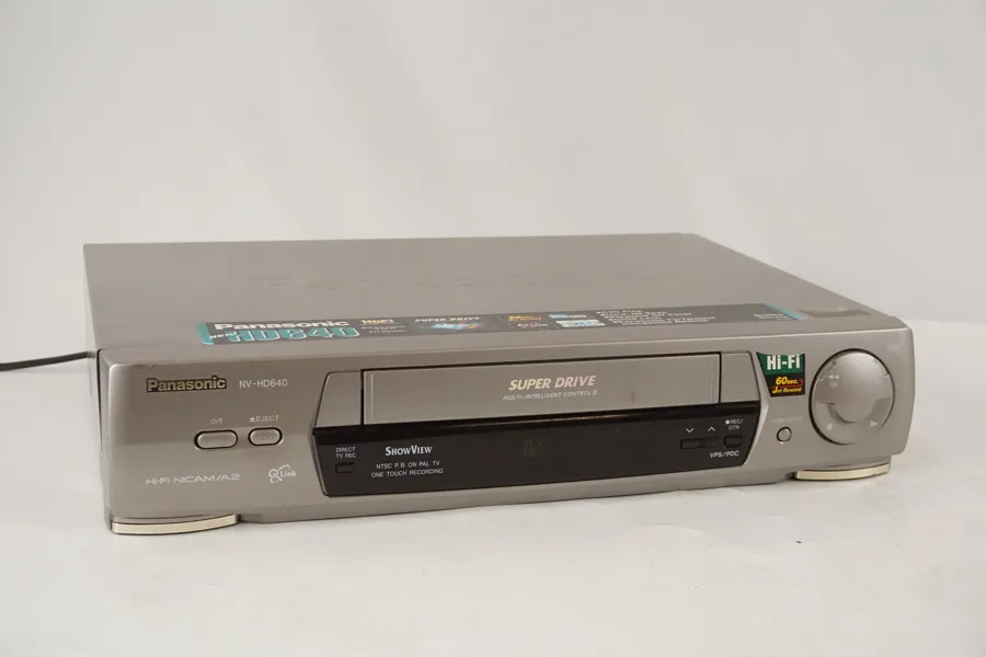 Panasonic VHS videobandspelare. D23