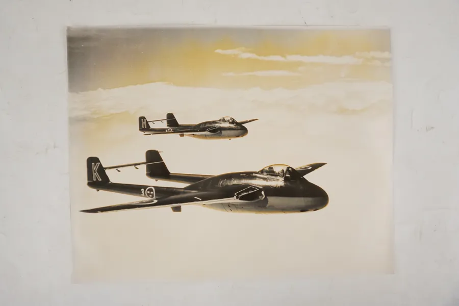 Foto av de Havilland DH 100 Vampire stridsflygplan. M85