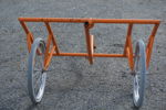 Cykelkärra i orange. B24