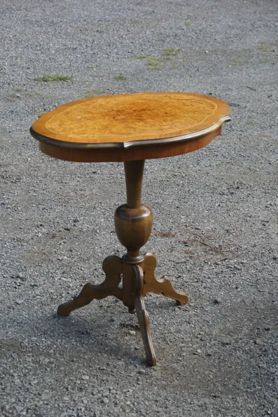 Möbelbolaget 645 Pelarbord. B36
