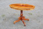 Pelarbord eller soffbord. B41
