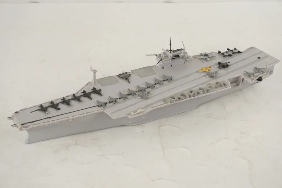 Hangarfartyg modell. A12