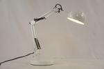Anslut Skrivbordslampa. M5