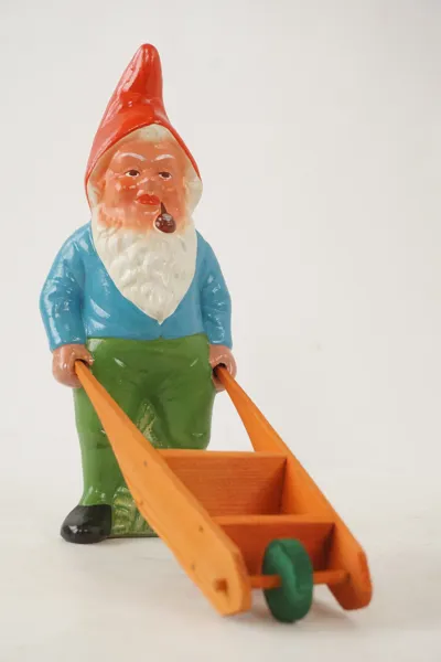 Tomte med skottkärra. G3