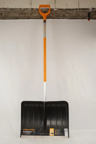 Fiskars SnowXpert Snöspade. B146