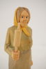 Träfigur Kvinna med Kavel. A86