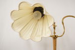 Golvlampa. krönt med kvinnofigur. B215