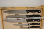 Knivset i skärbräda. D65