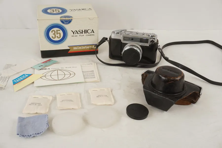 Yashica Minister-D Deluxe Kamera. A137