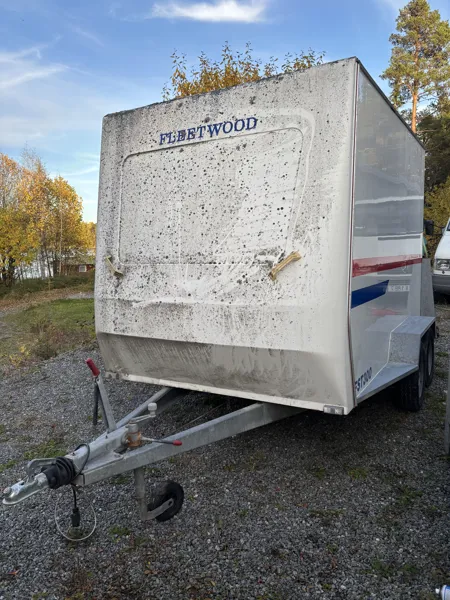 Fleetwood FST 300 Kåpvagn med boggi
