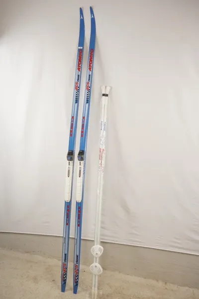 Atomic ACS Classic Skidor & Swix Nordic Stavar. D104