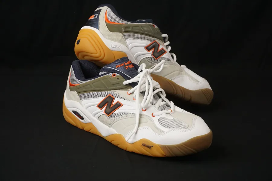 New Balance 750 Sneakers. A143