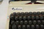 Optima Skrivmaskin. D126