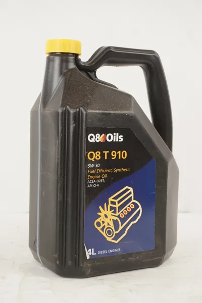 4L Q8 T 910 5W-30 Motorolja. C49