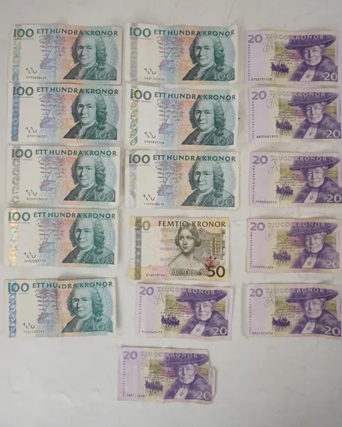 Svenska 100, 50 & 20 Sedlar. A197