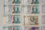 Svenska 100, 50 & 20 Sedlar. A197