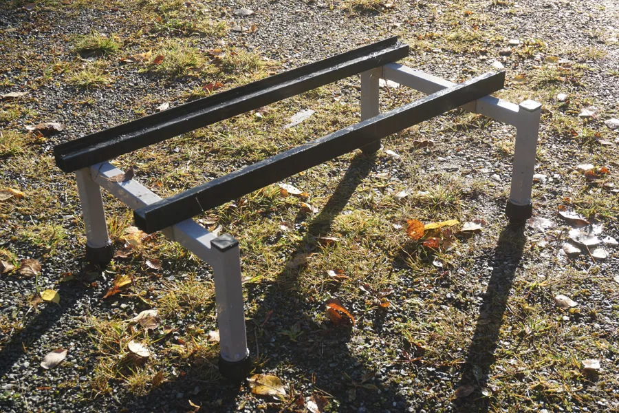Batteri Rack / Stativ/ ställning. B347