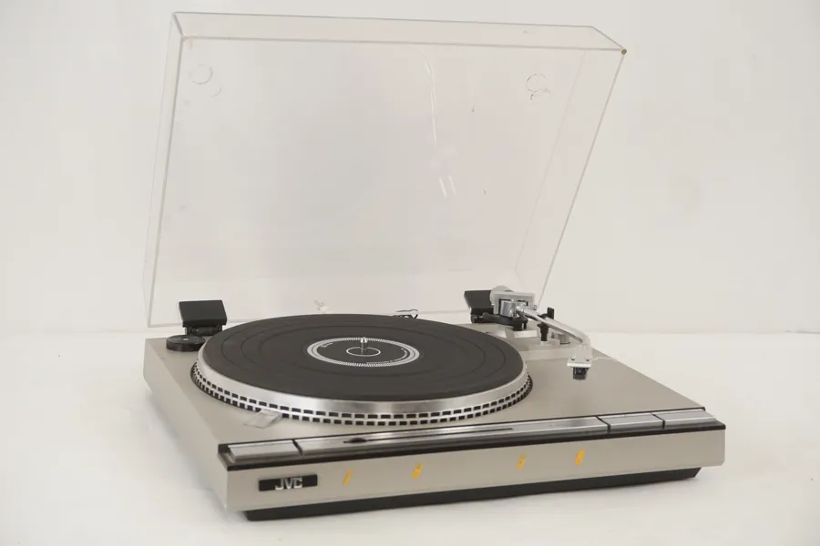 JVC L-A55 Skivspelare. D188