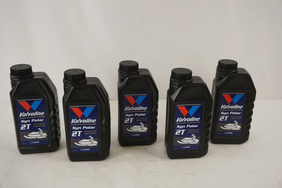 5st 1L Valvoline Syn Polar 2T Tvåtaktsolja. D200