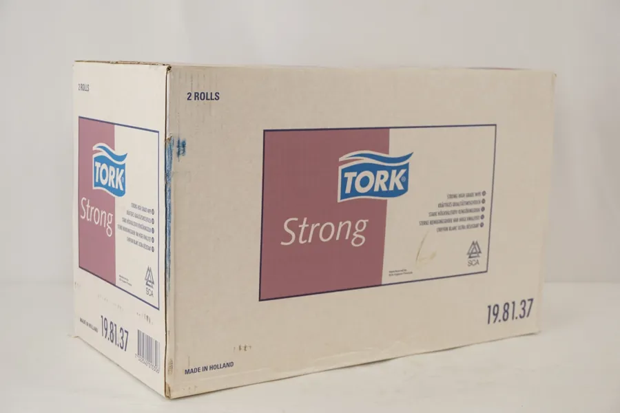 2st Tork Strong Pappersrullar. M75