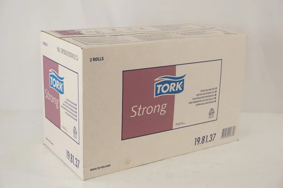 2st Tork Strong Pappersrullar. M76