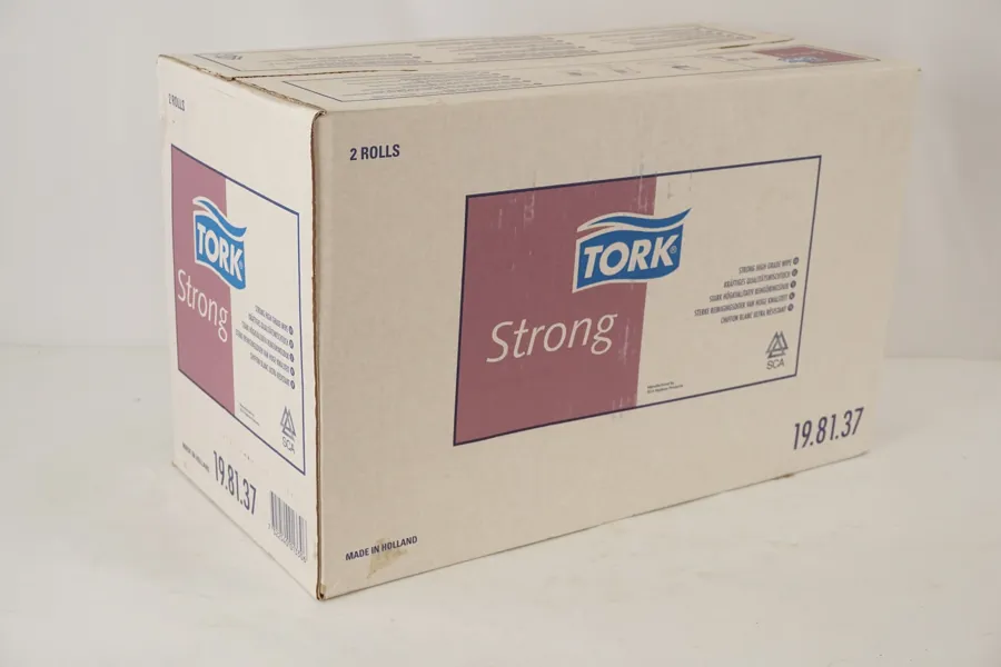 2st Tork Strong Pappersrullar. M77